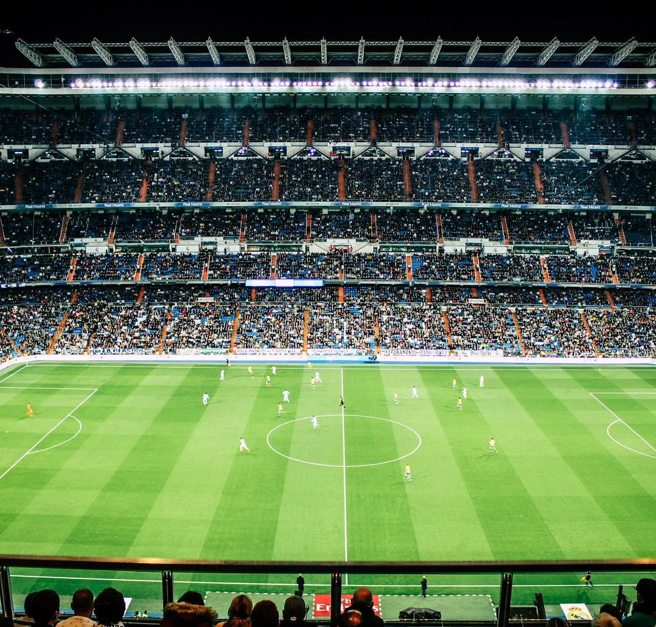 Lucrare de pardoseală industrială din beton — proiect Camp Nou